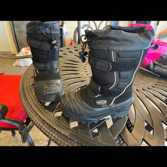 Baffin Winter Boots size 2 - Picture 2 of 4